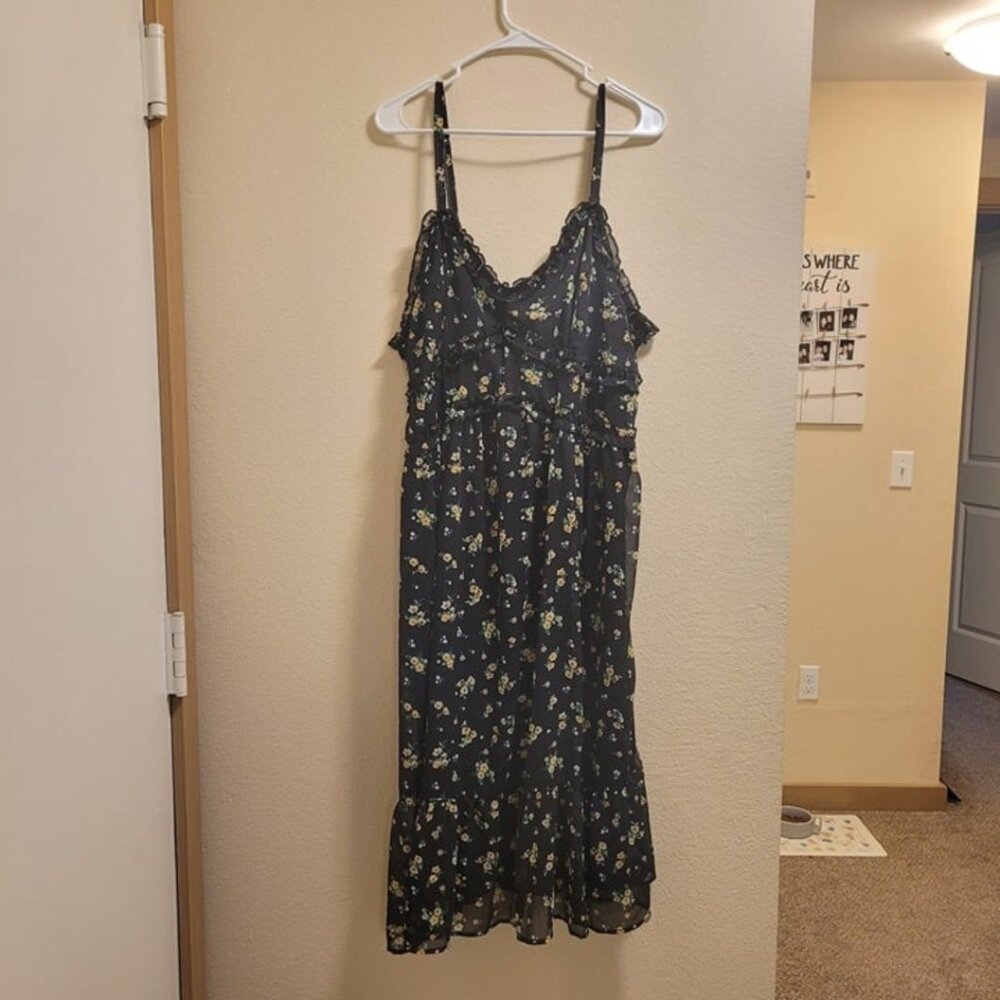 Walmart No Boundaries Size 2X Black Floral Midi Dress - Picture 3 of 9